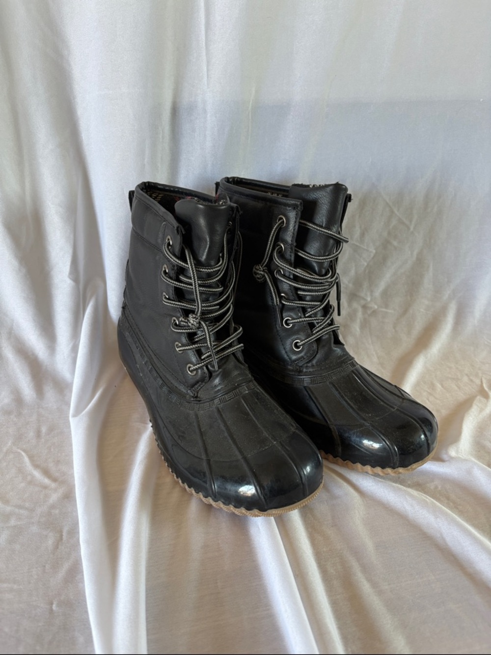 Women’s Black Lace-Up Winter Duck Boots